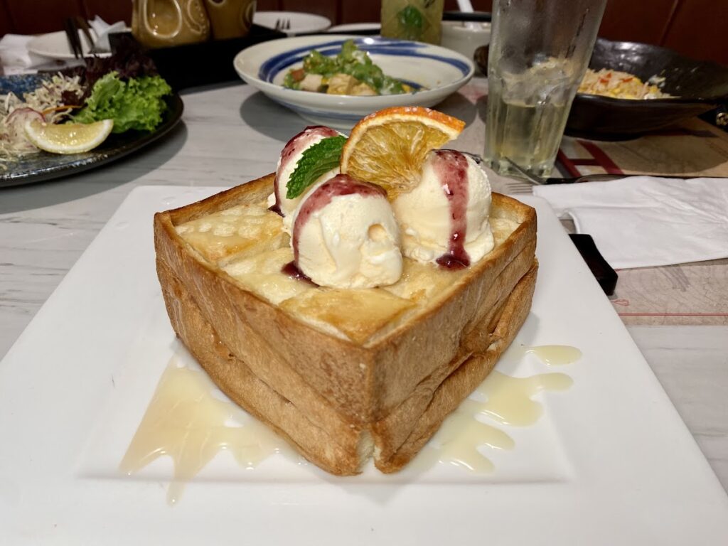 6月末にオープンしたばかり！ ポーク使用の沖縄料理を堪能！｜En Dining