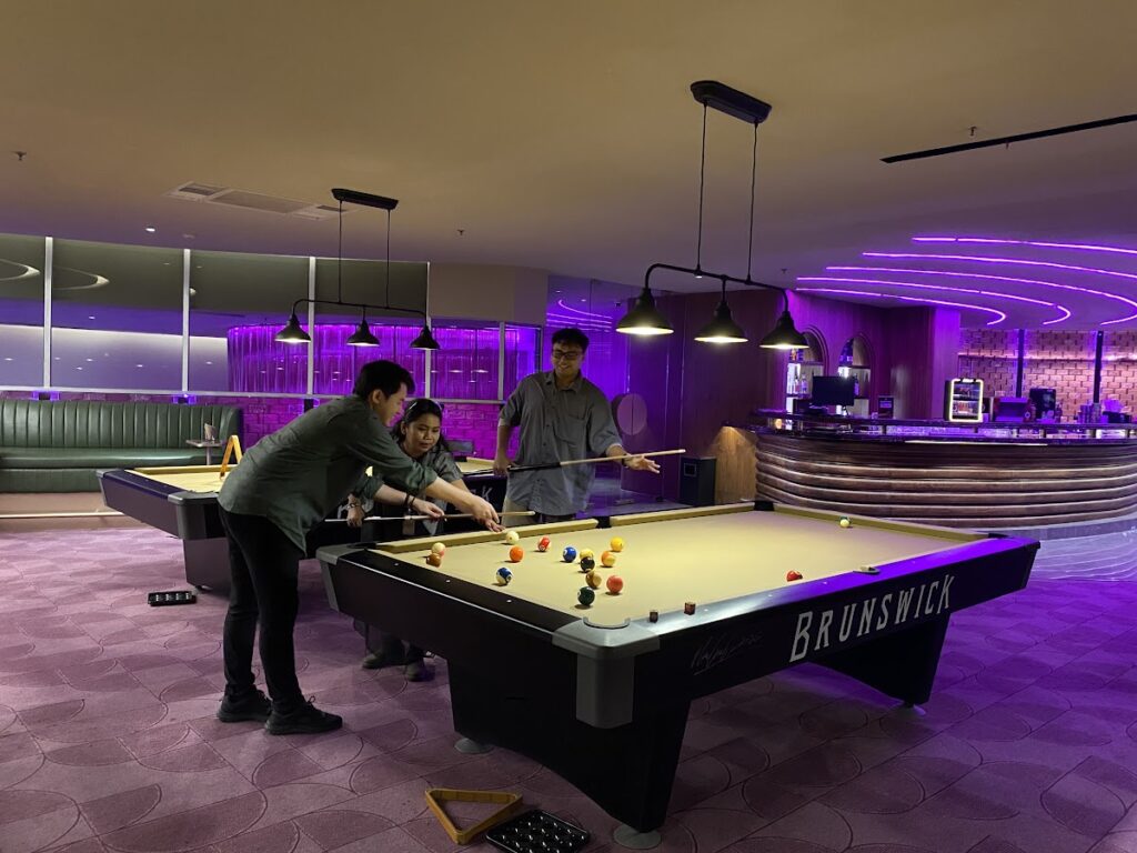 週末遊び&二次会に好立地のアクティビティー!|Spincity Bowling Alley & Q Billiard