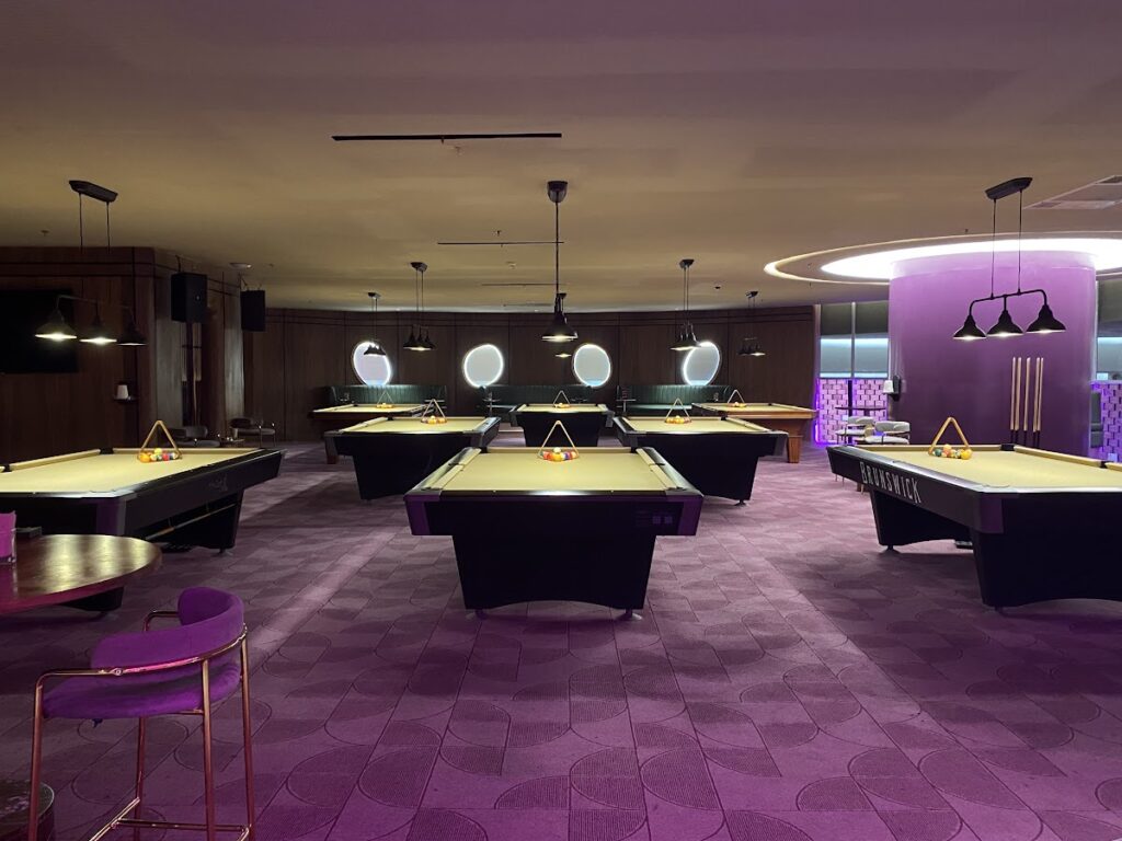 週末遊び&二次会に好立地のアクティビティー!|Spincity Bowling Alley & Q Billiard